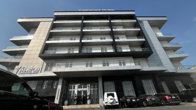 De Phantom Continental Hotel